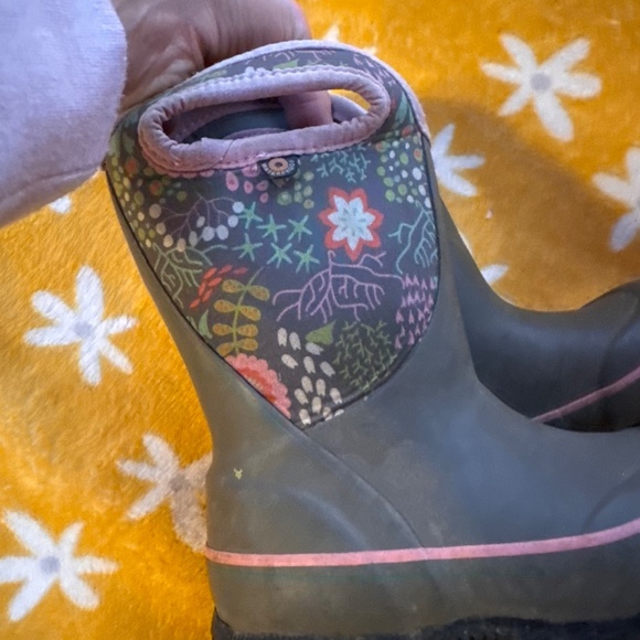 Bogs toddler boots size 8 - Picture 4 of 6